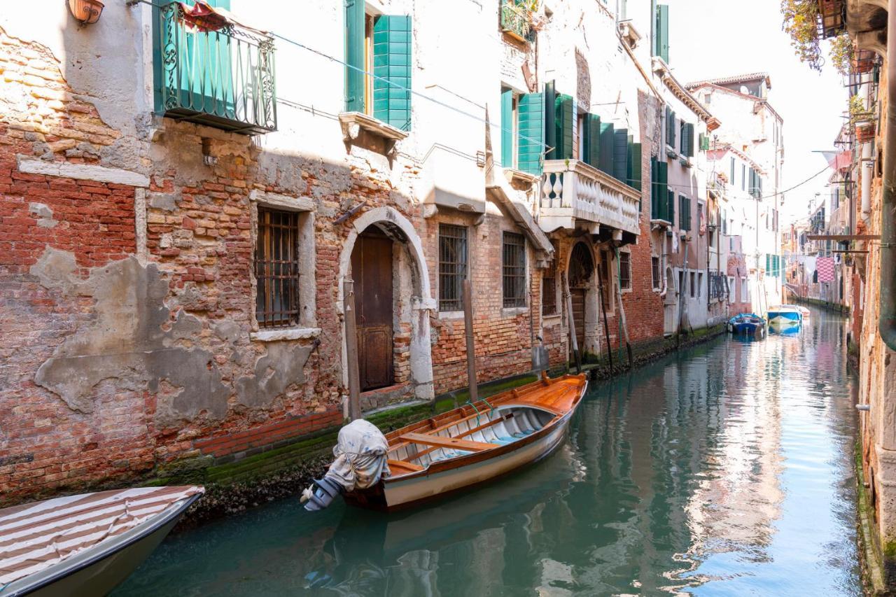 Casa Al Ponte Scudi - 4 Windows On The Canal Venedig Exterior foto